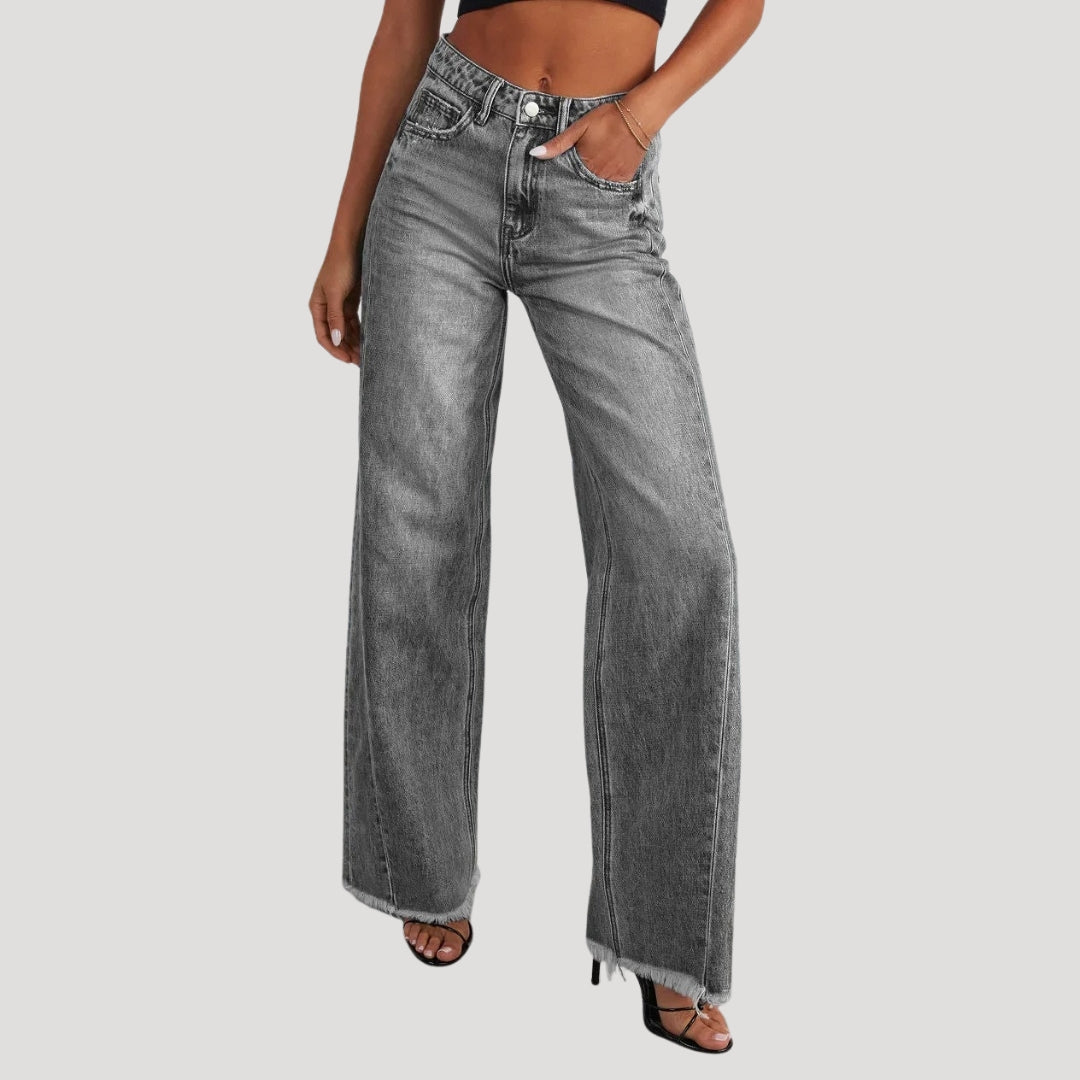 Wide Leg Jeans – High Waist – Effortless Street Style