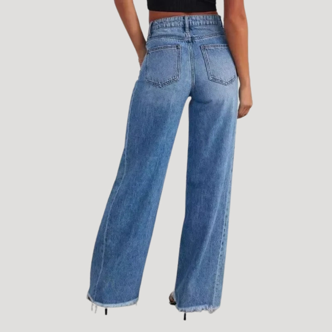 Wide Leg Jeans – High Waist – Effortless Street Style