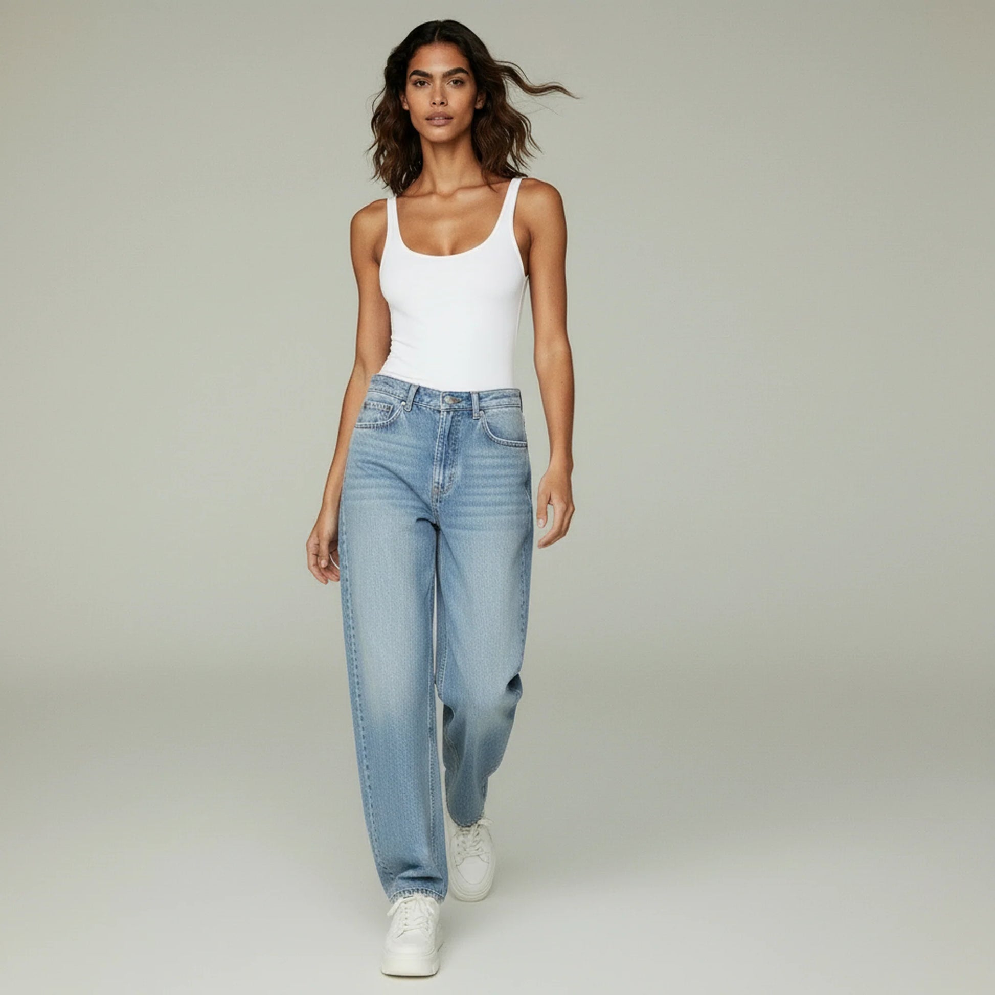 Straight Leg Jeans – Washed Denim – Minimal Everyday Style